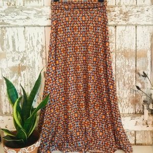 NWOT LULAROE Maxi skirt size Small